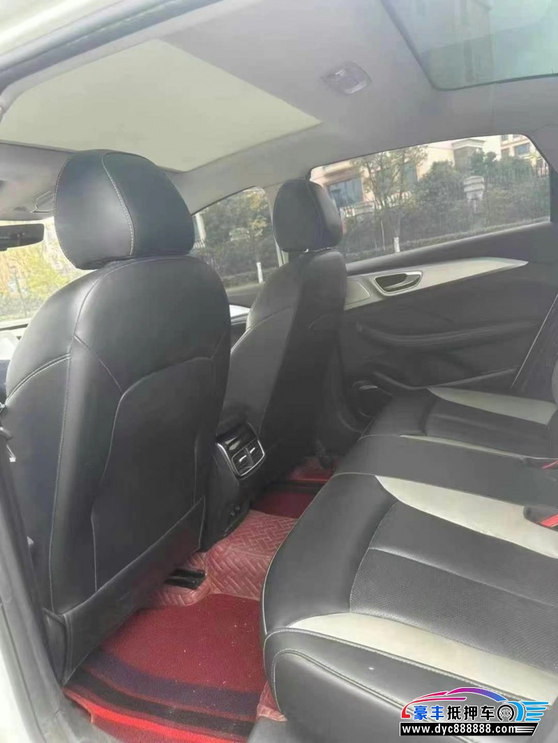 21年荣威i6轿车抵押车出售