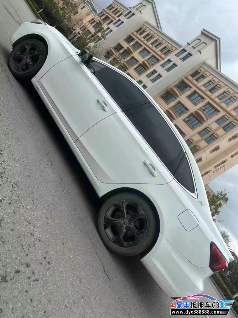 21年荣威i6轿车抵押车出售