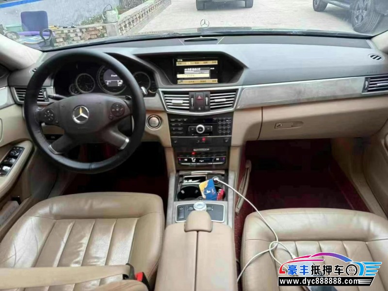 10年奔驰E轿车抵押车出售