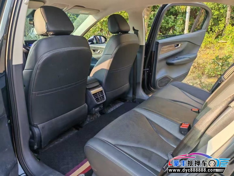 23年红旗EQM5轿车抵押车出售