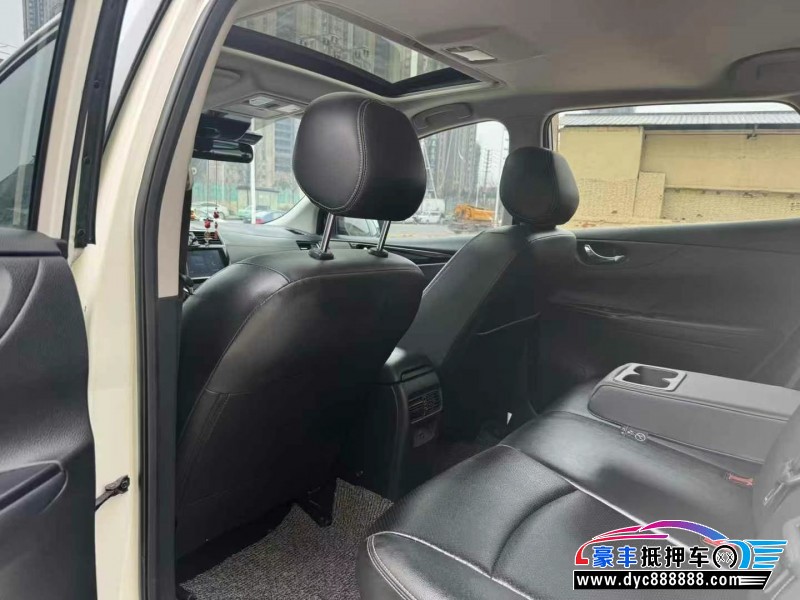 21年日产骐达轿车抵押车出售