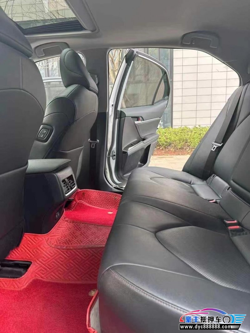 21年丰田凯美瑞轿车抵押车出售