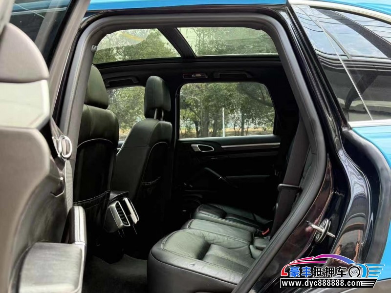 16年保时捷卡宴轿车抵押车出售