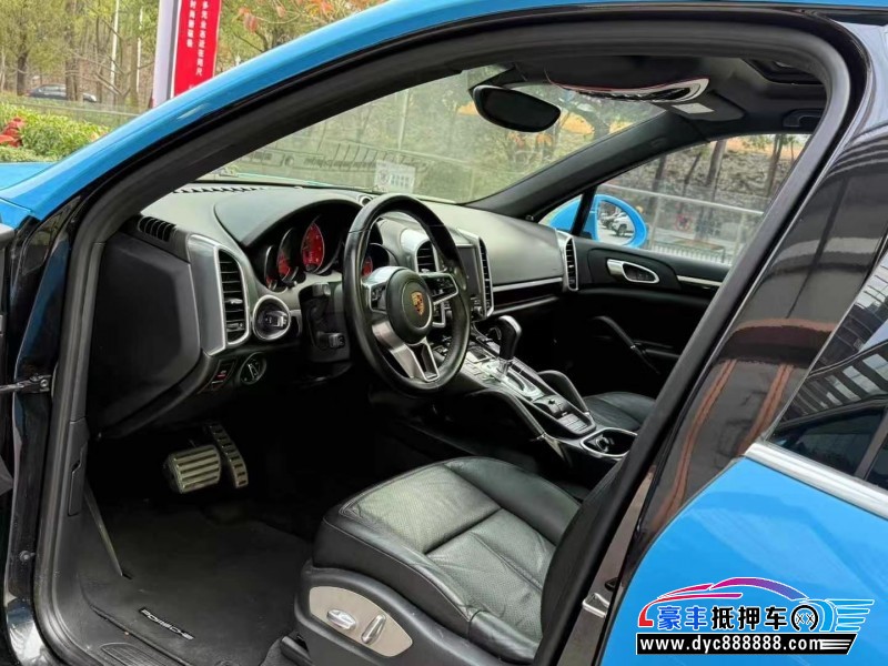 16年保时捷卡宴轿车抵押车出售