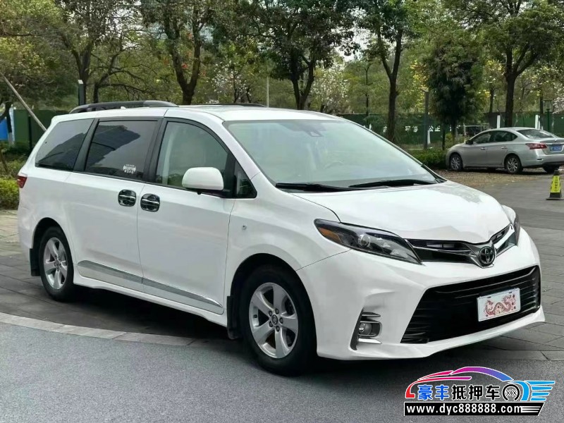 19年丰田塞纳轿车抵押车出售