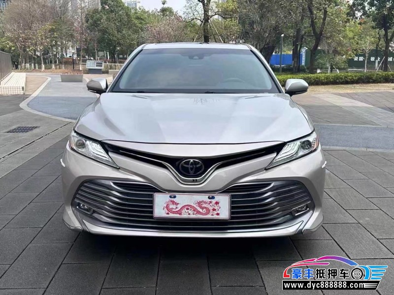 18年丰田凯美瑞轿车抵押车出售