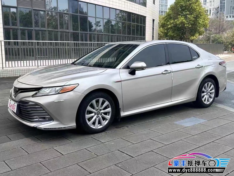 18年丰田凯美瑞轿车抵押车出售