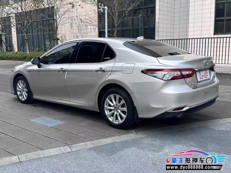 18年丰田凯美瑞轿车抵押车出售