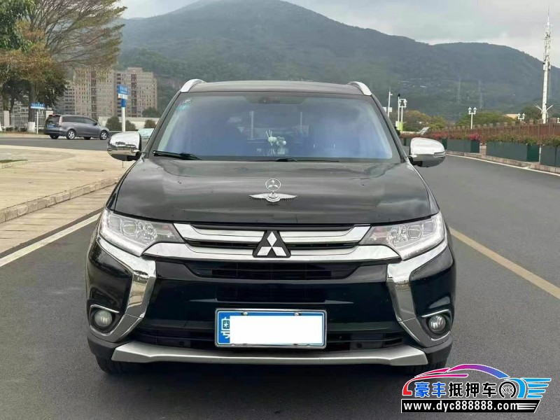 17年三菱欧蓝德轿车抵押车出售