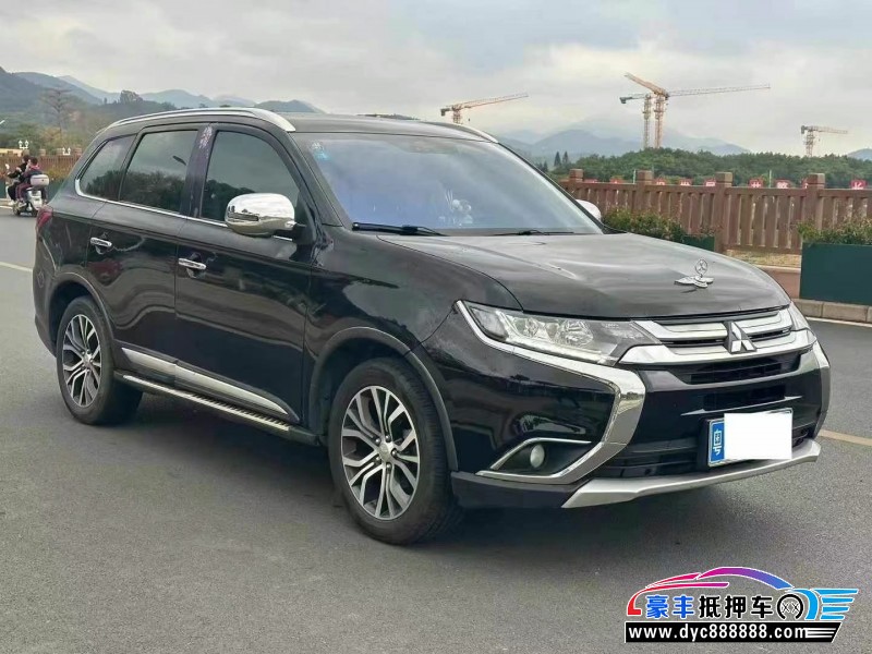 17年三菱欧蓝德轿车抵押车出售