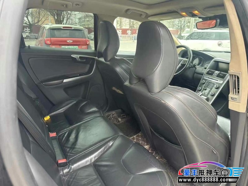 14年沃尔沃XC60轿车抵押车出售