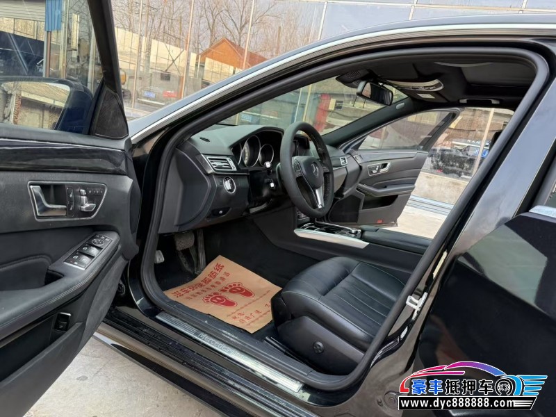 16年奔驰E轿车抵押车出售