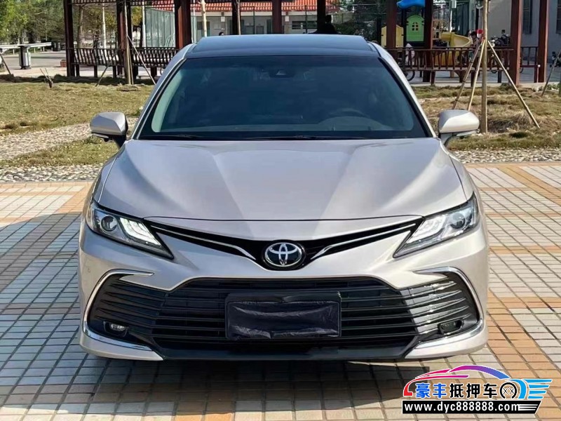 22年丰田凯美瑞轿车抵押车出售