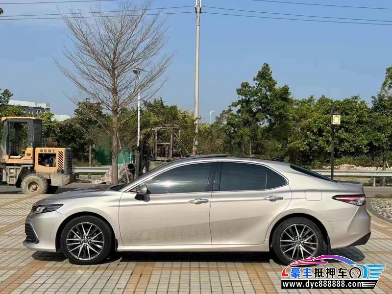 22年丰田凯美瑞轿车抵押车出售