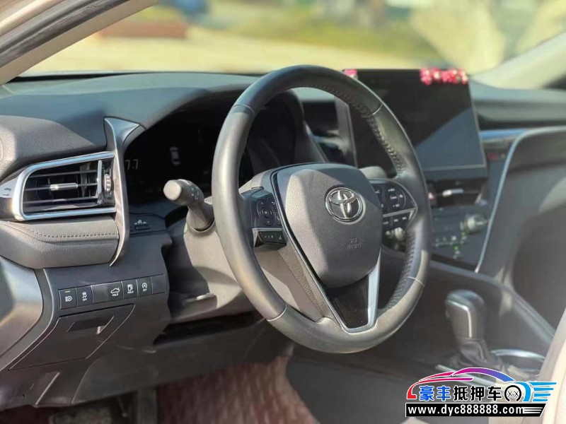 22年丰田凯美瑞轿车抵押车出售