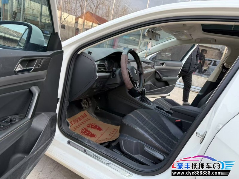 20年大众朗逸轿车抵押车出售