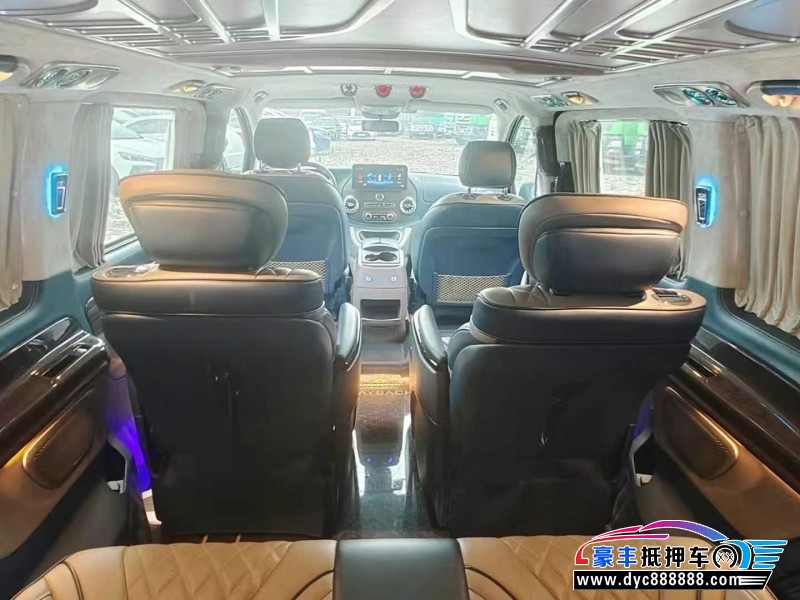 22年奔驰威霆轿车抵押车出售