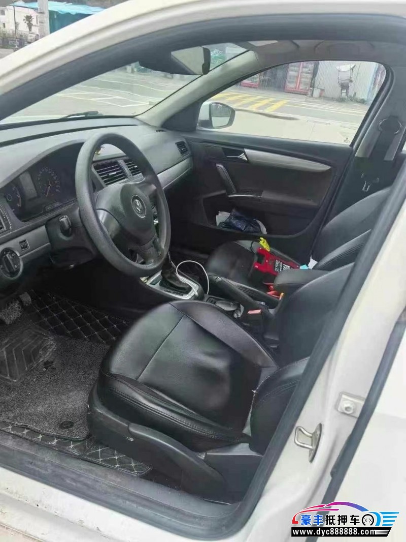 16年大众朗逸轿车抵押车出售