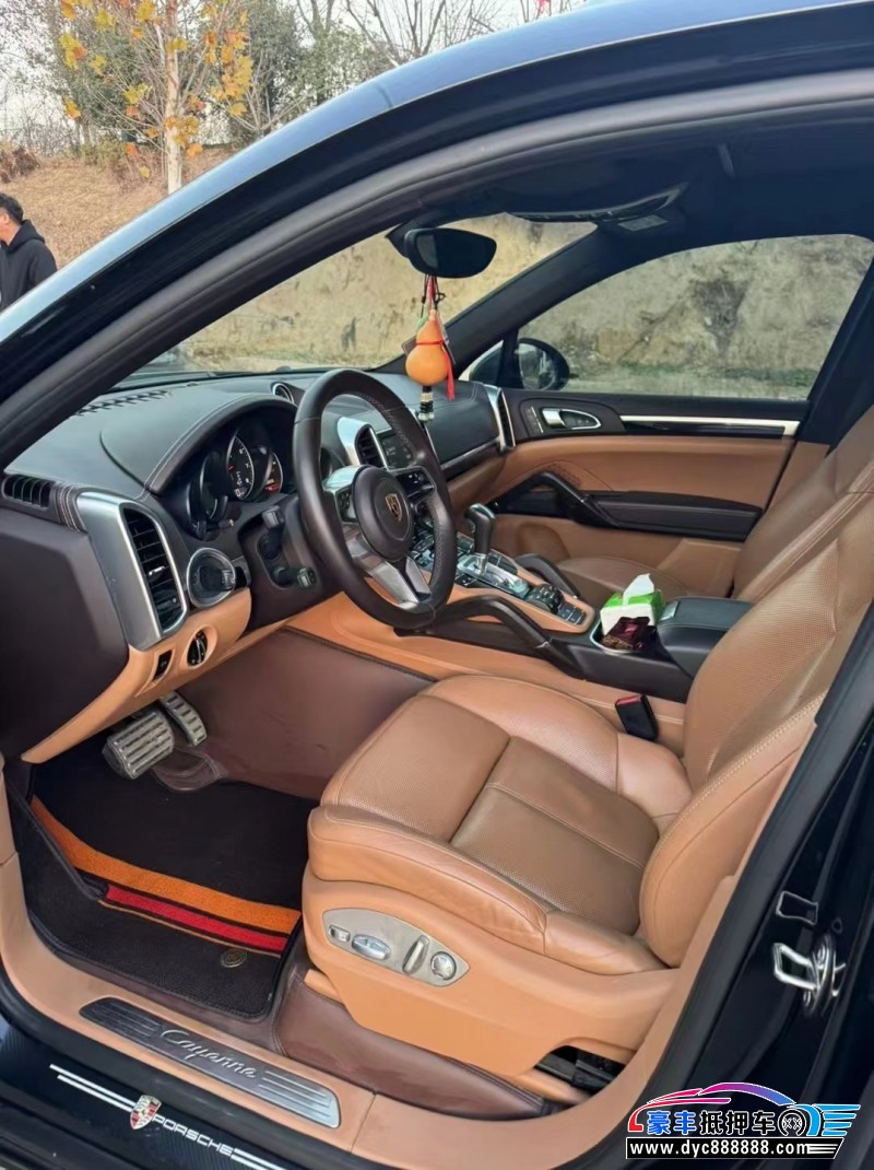 16年保时捷卡宴轿车抵押车出售