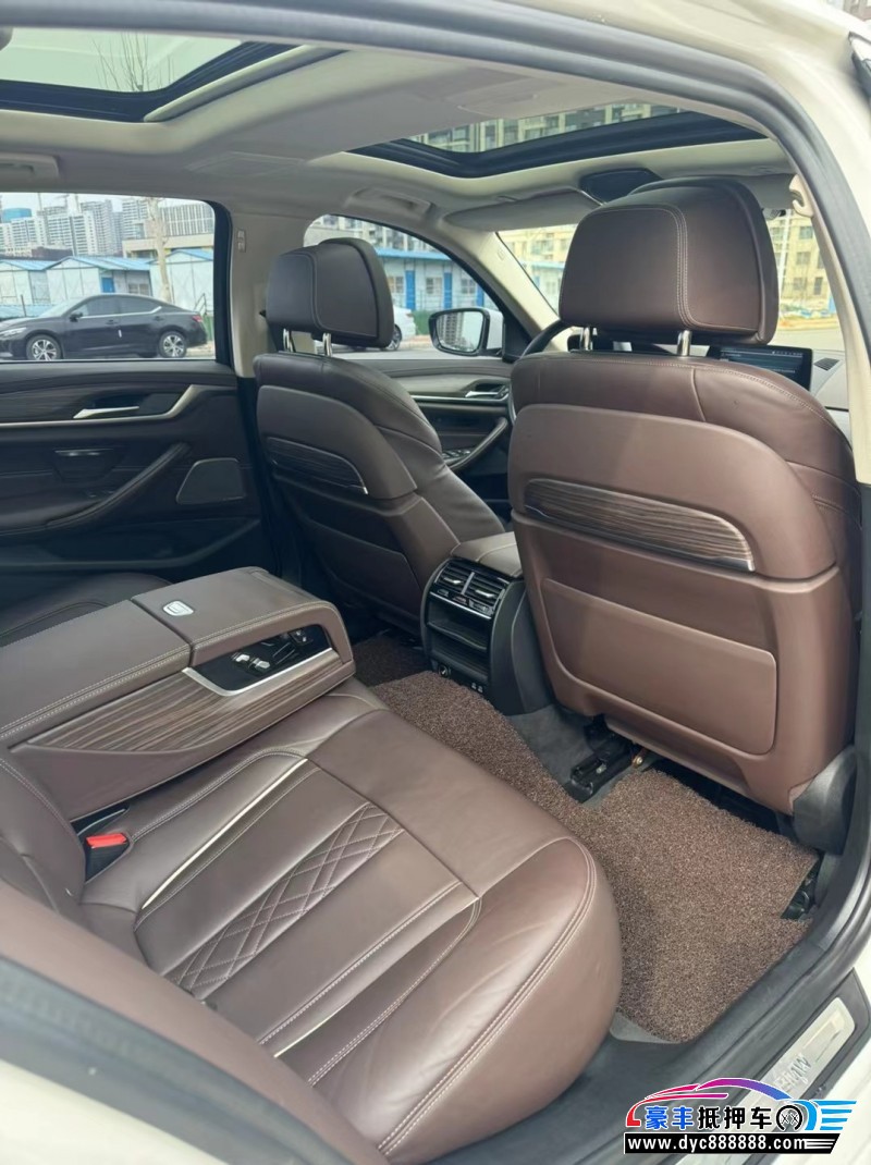 21年宝马5系轿车抵押车出售