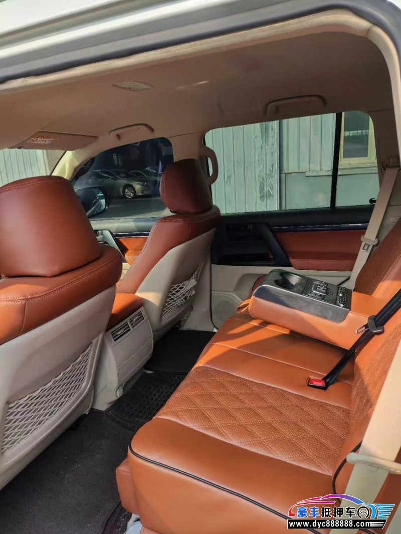 19年丰田兰德酷路泽（陆巡）轿车抵押车出售