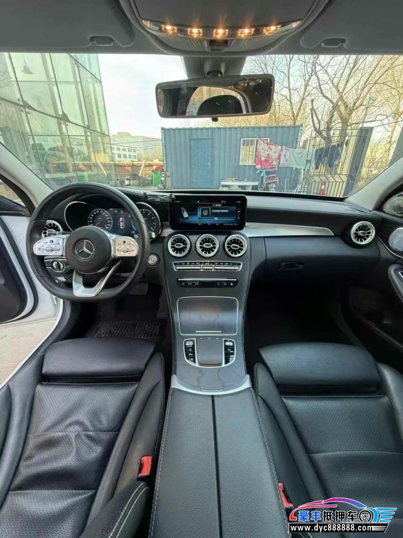 19年奔驰C轿车抵押车出售