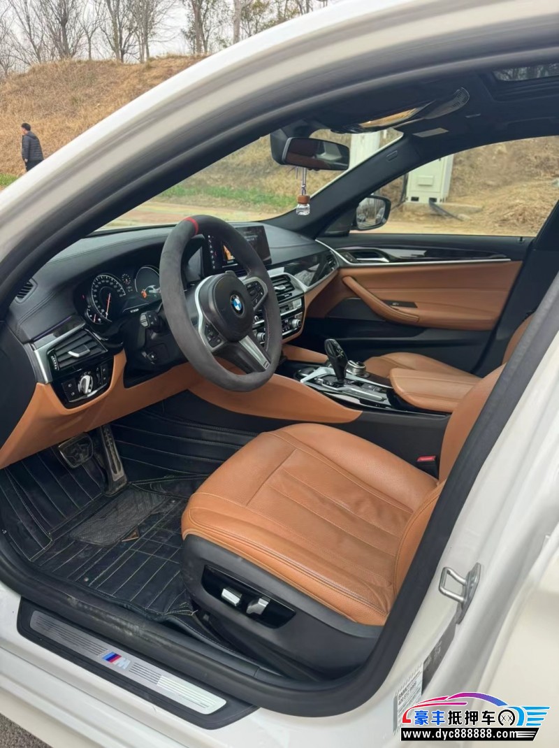 17年宝马5系轿车抵押车出售