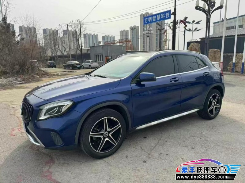 19年奔驰GLA轿车抵押车出售