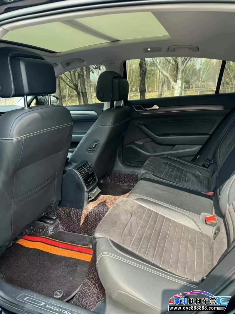 22年大众迈腾轿车抵押车出售