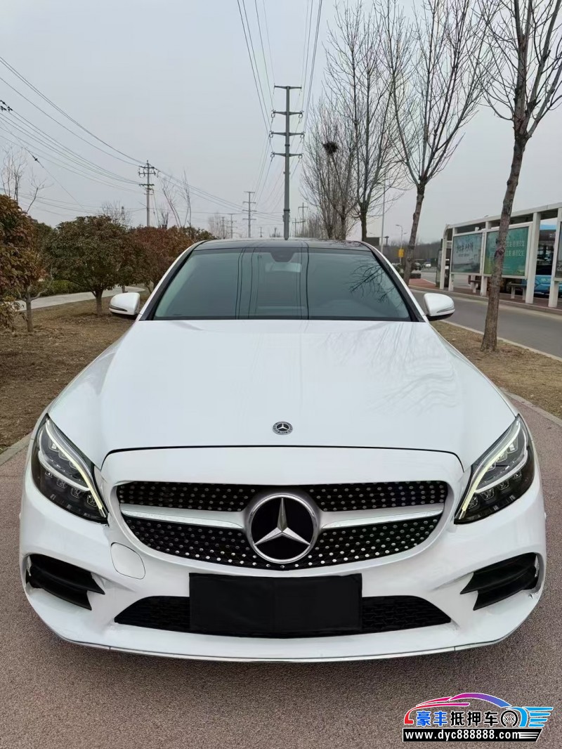 19年奔驰C轿车抵押车出售