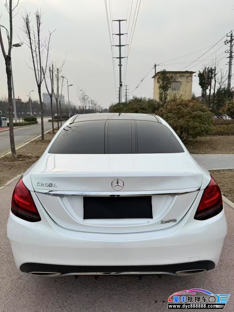 19年奔驰C轿车抵押车出售