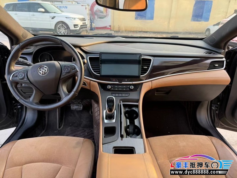 20年别克君越轿车抵押车出售