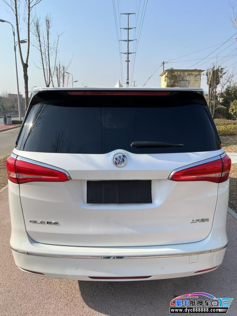 17年别克GL8轿车抵押车出售