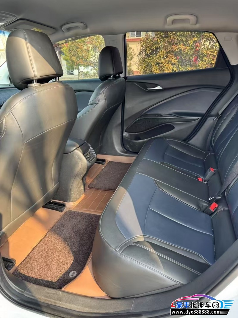 23年别克微蓝轿车抵押车出售