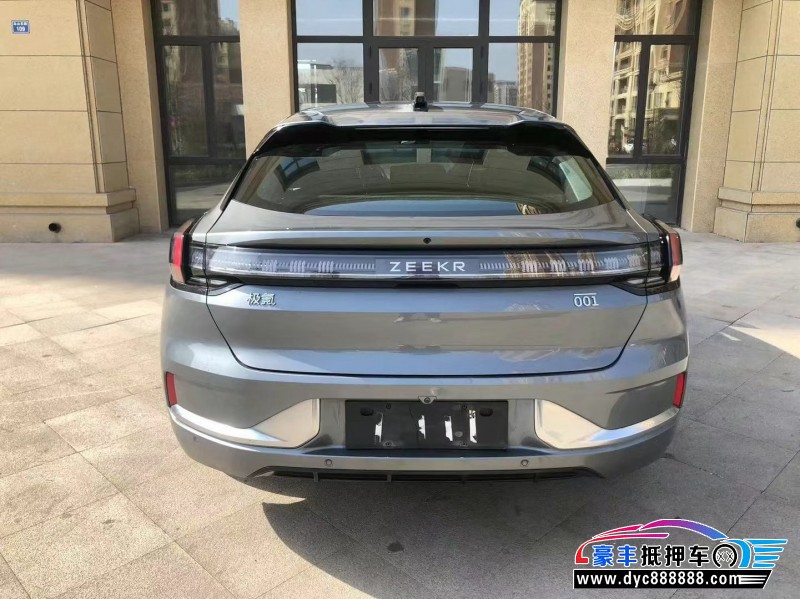 22年极氪001轿车抵押车出售