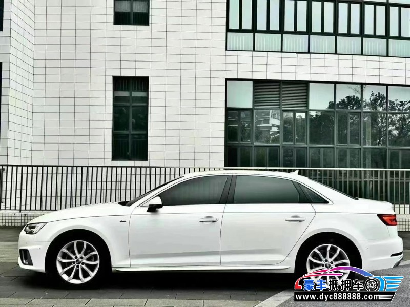 19年奥迪A4L轿车抵押车出售