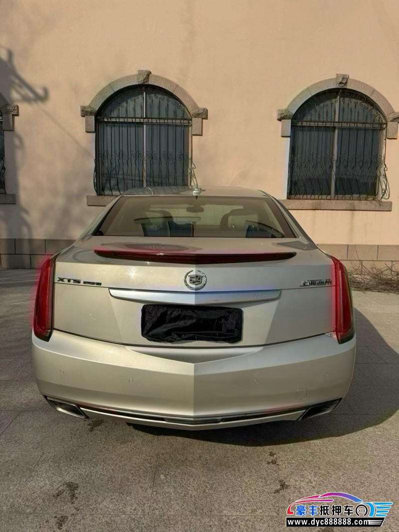 13年凯迪拉克XTS轿车抵押车出售