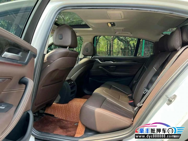 22年宝马5系轿车抵押车出售