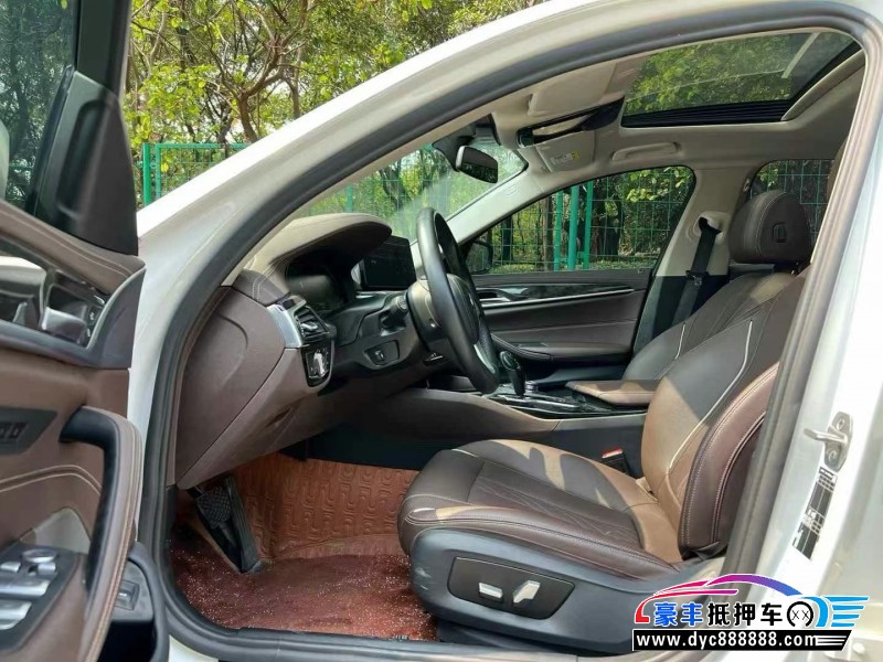 22年宝马5系轿车抵押车出售