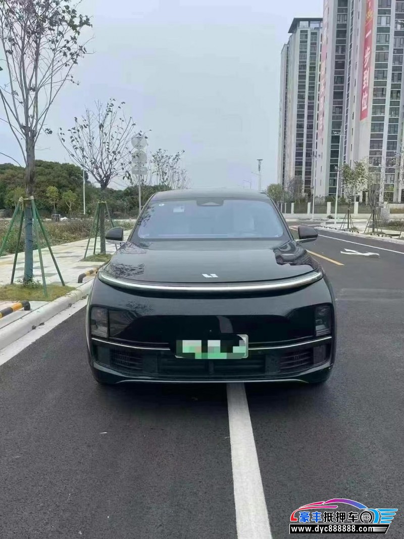 23年理想L8轿车抵押车出售