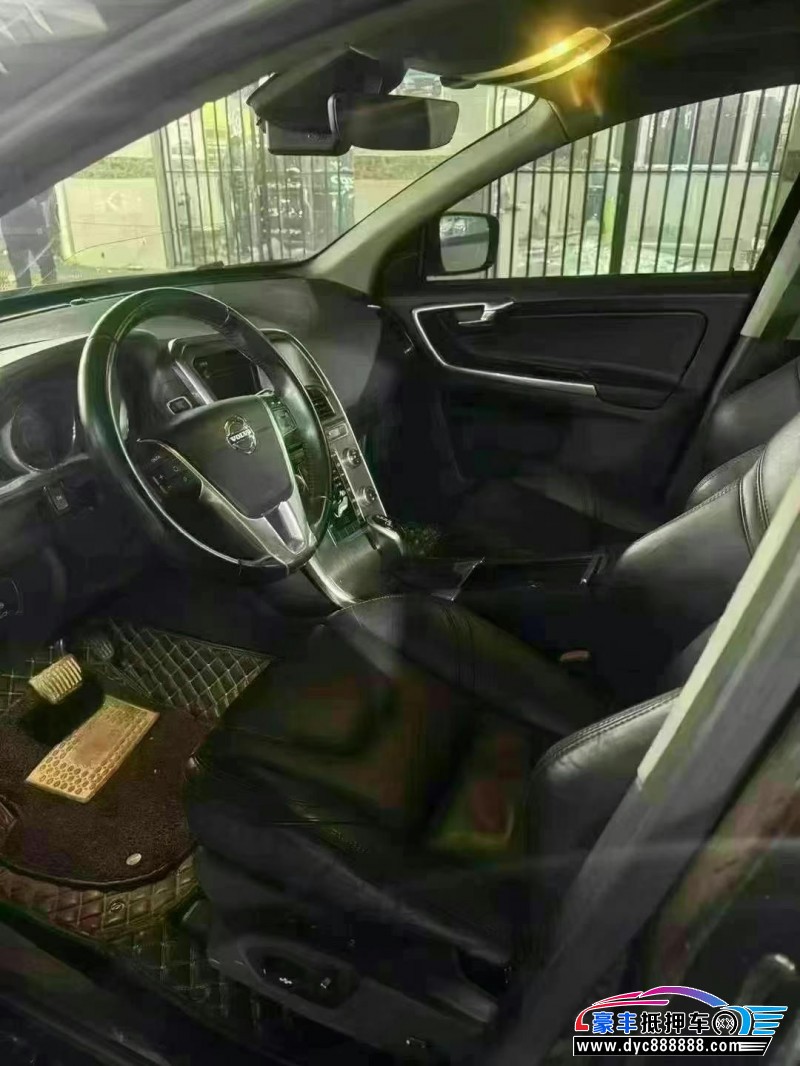 15年沃尔沃XC60轿车抵押车出售