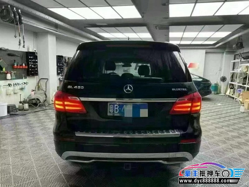 13年奔驰GL轿车抵押车出售