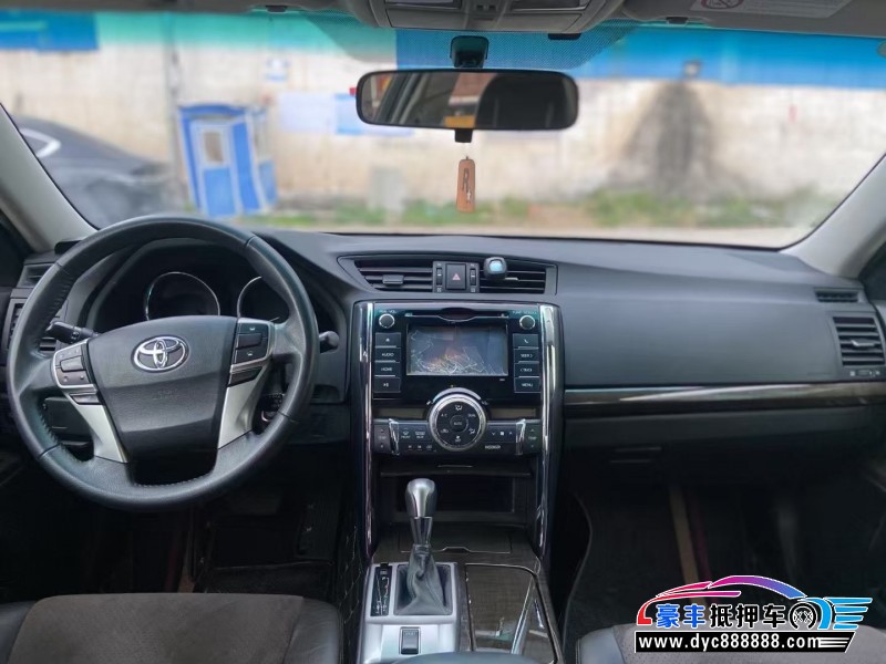 14年丰田锐志轿车抵押车出售