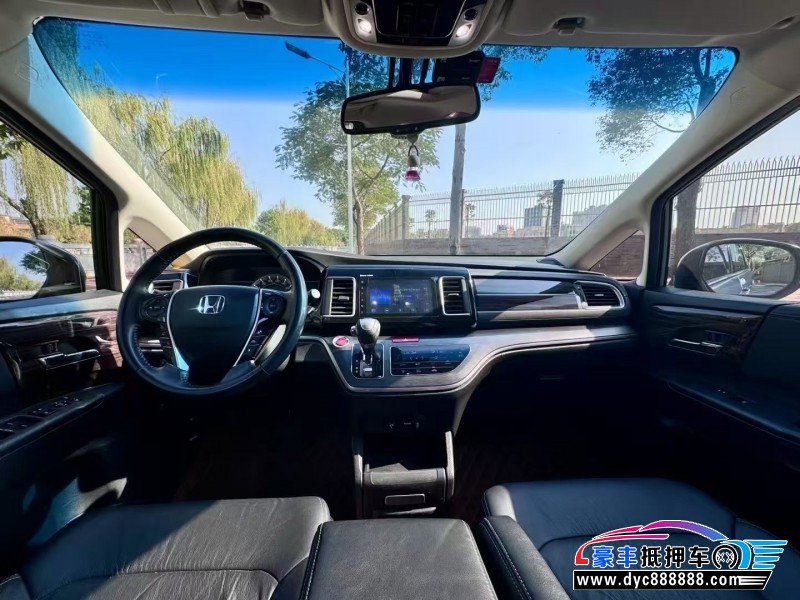 16年本田艾力绅轿车抵押车出售