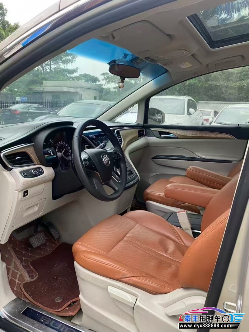 17年别克GL8轿车抵押车出售