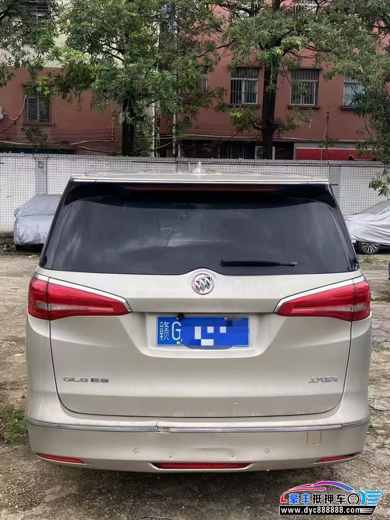 17年别克GL8轿车抵押车出售