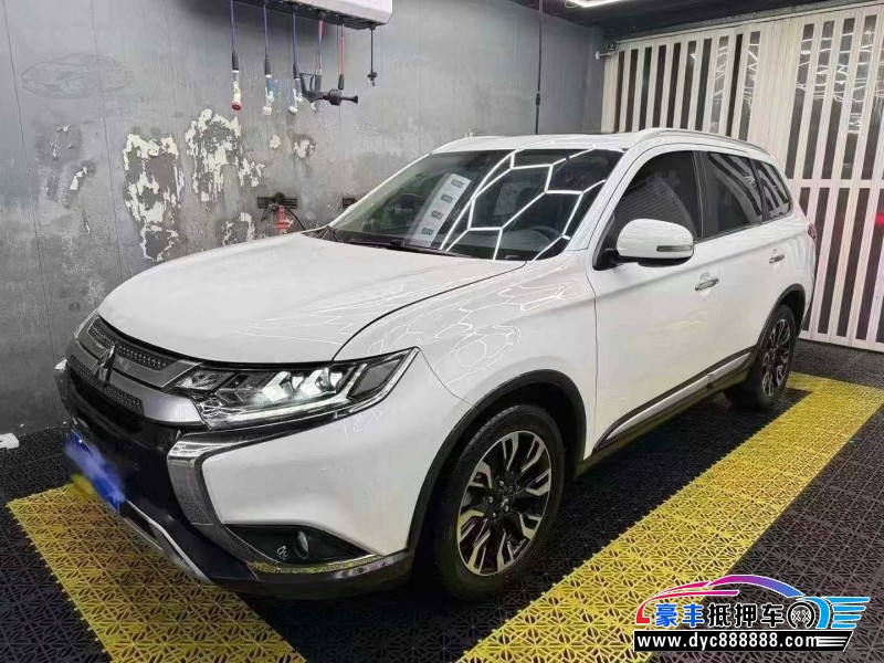 20年三菱欧蓝德轿车抵押车出售