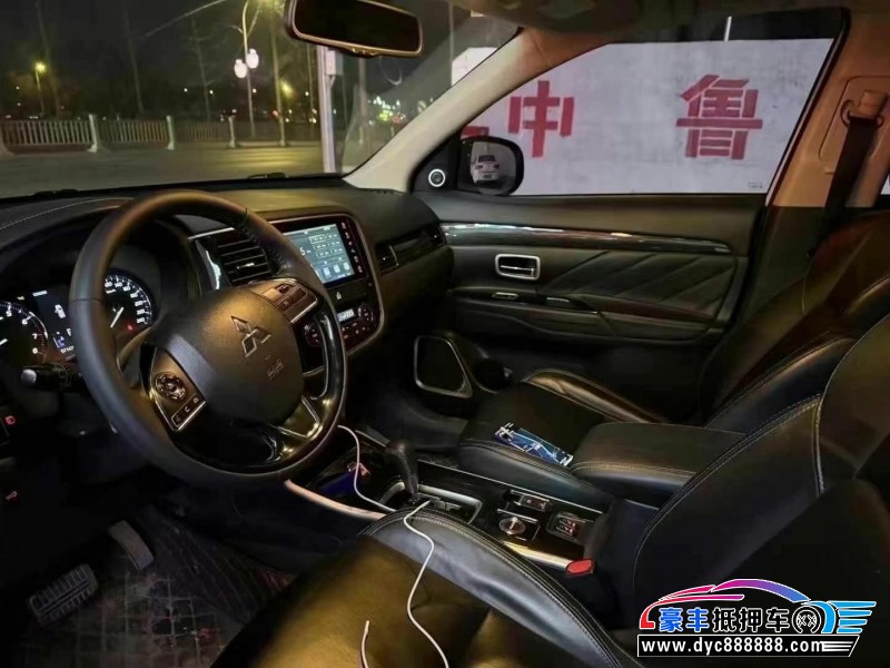 20年三菱欧蓝德轿车抵押车出售