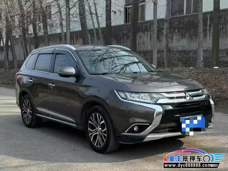 18年三菱欧蓝德轿车抵押车出售