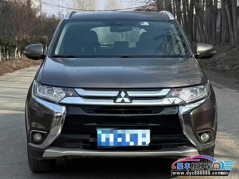 18年三菱欧蓝德轿车抵押车出售